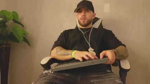 Snapshot of ades_lowe chatting on 11.02.25 Ades online show from 11.02.25