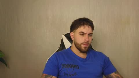 Snapshot of ades_lowe chatting on 11.04.25 Ades online show from 11.04.25