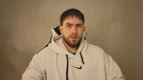 Snapshot of ades_lowe chatting on 11.07.25 Ades online show from 11.07.25