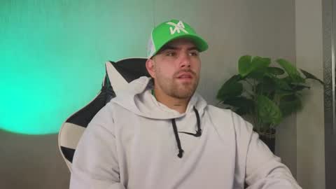 Snapshot of ades_lowe chatting on 11.24.25 Ades online show from 11.24.25