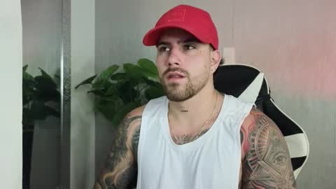 Snapshot of ades_lowe chatting on 11.28.25 Ades online show from 11.28.25