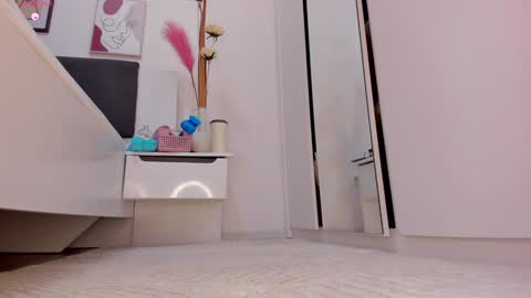 Save the date 23 NOVEMBER for a incendiary day with me  online show from 02.08.25