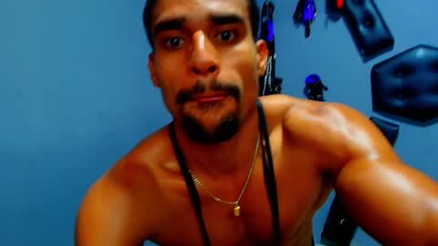 Snapshot of adonisdios chatting on 05.12.26 adonisdios online show from 05.12.26