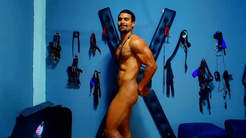 Snapshot of adonisdios chatting on 05.27.26 adonisdios online show from 05.27.26