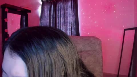 Stormi online show from 03.04.25