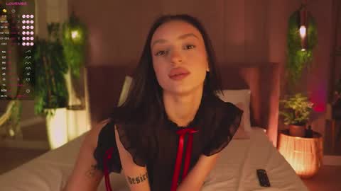 adoracortes online show from 11.13.25