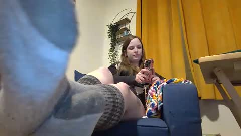 Queen Bunny online show from 01.03.25