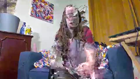 Queen Bunny online show from 01.22.25