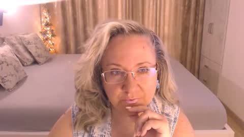 Snapshot of adrena_ chatting on 04.30.26 Cryna online show from 04.30.26