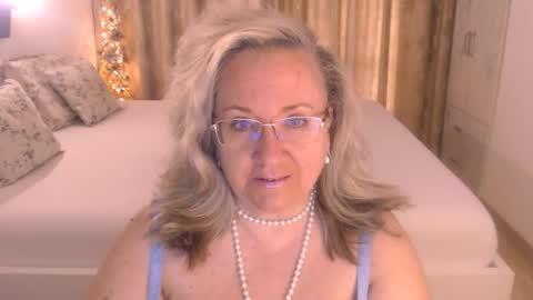 Snapshot of adrena_ chatting on 05.08.26 Cryna online show from 05.08.26