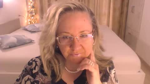 Snapshot of adrena_ chatting on 05.15.26 Cryna online show from 05.15.26