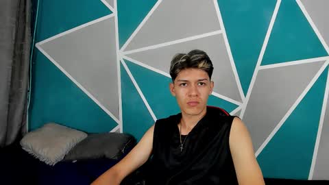 Snapshot of adrew_ledman chatting on 10.30.25 Andrew online show from 10.30.25