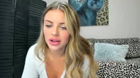 Adriana online show from 10.07.25