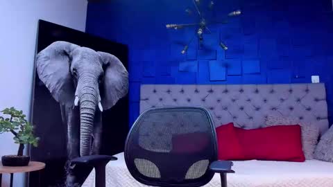   online show from 09.10.25