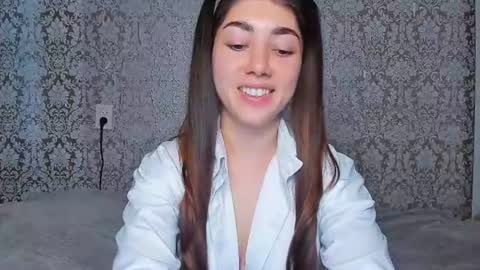 Adriana online show from 06.30.26