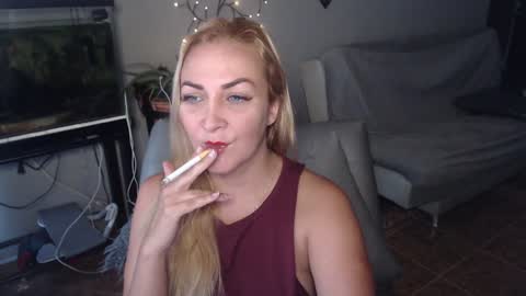 Snapshot of adrianapdes chatting on 01.29.25 Adriana Paredes online show from 01.29.25