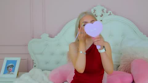 Adriana Rockefeller online show from 04.08.26