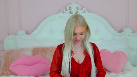 Adriana Rockefeller online show from 04.10.26