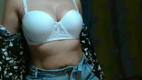 Adriana Tellez online show from 01.03.25