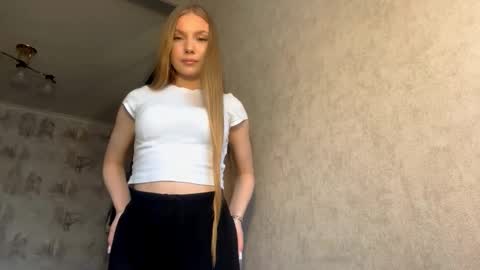 Caroline online show from 03.26.26