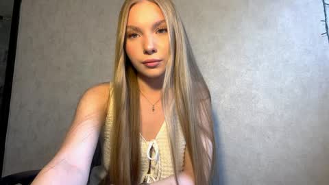 Caroline online show from 04.05.26