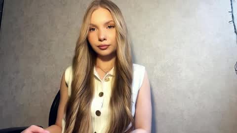 Caroline online show from 04.09.26