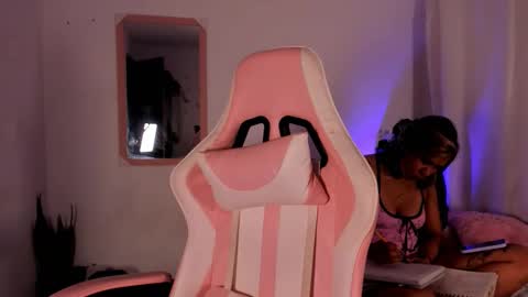 Snapshot of adriannyp chatting on 11.09.25 adrianny online show from 11.09.25