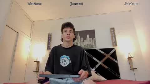 Snapshot of adriano_bigcock chatting on 10.18.25 Adrian online show from 10.18.25