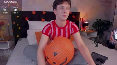 adrianoaubert online show from 10.20.25