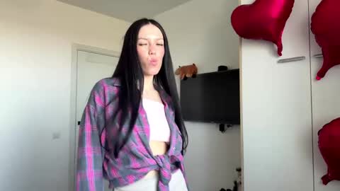 Adriana online show from 04.17.26