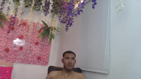 adriel_and_risitos_ online show from 09.30.25