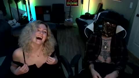 Snapshot of adultsw1m chatting on 12.05.25 AdultSw1m online show from 12.05.25