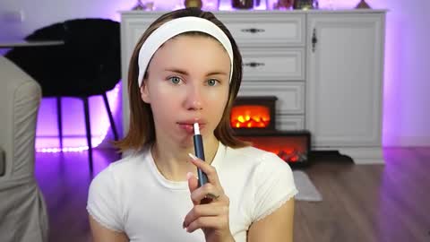 Aelia online show from 10.18.25