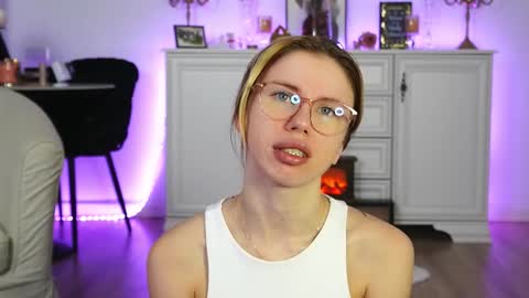 Aelia online show from 10.28.25