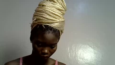 Snapshot of afri_kanaslim chatting on 11.30.25 afri kanaslim online show from 11.30.25