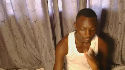 Snapshot of african_hotchocolate chatting on 12.17.25 sexiest online show from 12.17.25