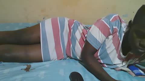 Snapshot of african_pussy2 chatting on 10.22.25 african_pussy2 online show from 10.22.25