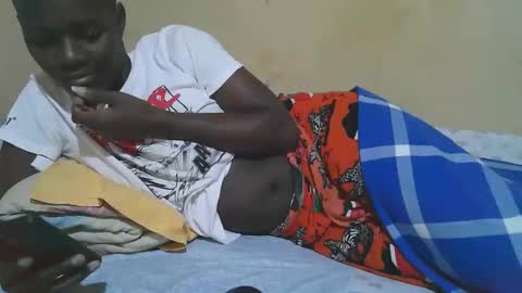 Snapshot of african_pussy2 chatting on 10.27.25 african_pussy2 online show from 10.27.25