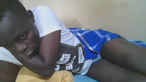 Snapshot of african_pussy2 chatting on 11.02.25 african_pussy2 online show from 11.02.25