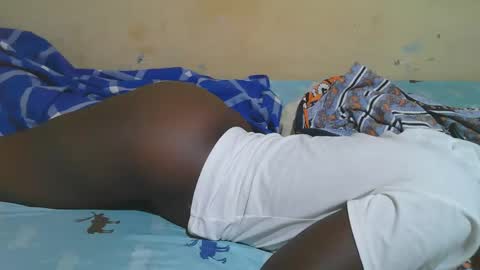 Snapshot of african_pussy2 chatting on 11.07.25 african_pussy2 online show from 11.07.25