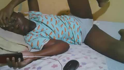 Snapshot of african_pussy2 chatting on 12.15.25 african_pussy2 online show from 12.15.25