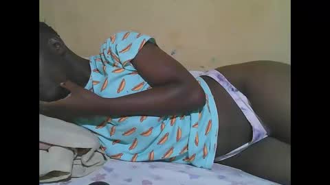 Snapshot of african_pussy2 chatting on 12.16.25 african_pussy2 online show from 12.16.25