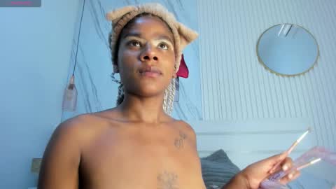 Afro Luna online show from 01.08.26