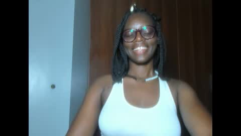 Snapshot of afro_pop chatting on 01.11.25 Leah online show from 01.11.25