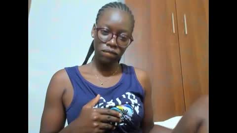 Snapshot of afro_pop chatting on 02.05.25 Leah online show from 02.05.25