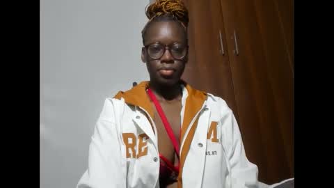 Snapshot of afro_pop chatting on 02.18.25 Leah online show from 02.18.25
