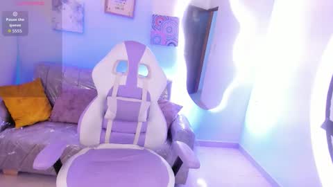 Snapshot of afrodita_rouss chatting on 03.18.26 afrodita_rouss online show from 03.18.26