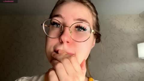 Kind sensual Emma fav pattern 2266 online show from 03.25.26