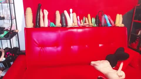 Snapshot of afroditagun666 chatting on 02.26.25 AfroditaGun666 online show from 02.26.25