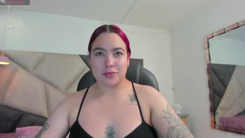 Snapshot of afroditavega chatting on 04.10.26 online show from 04.10.26